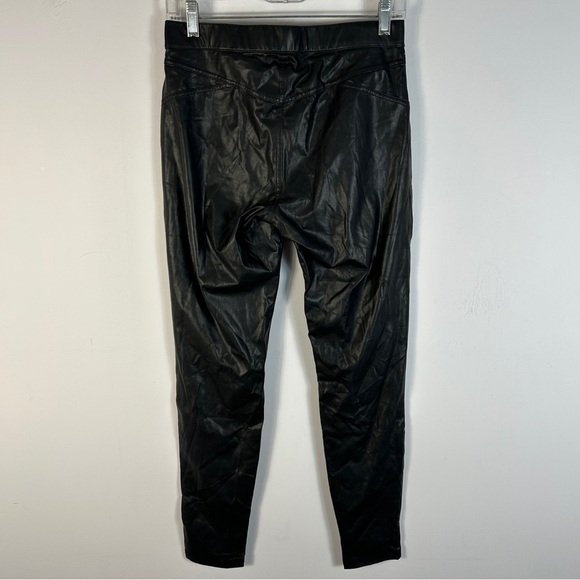 HUE Glossy Black Leggings - Picture 3 of 9